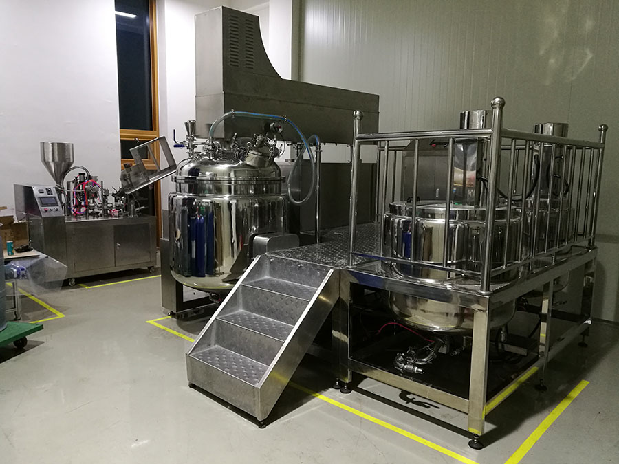What is the Vacuum Emulsifying Mixer? 