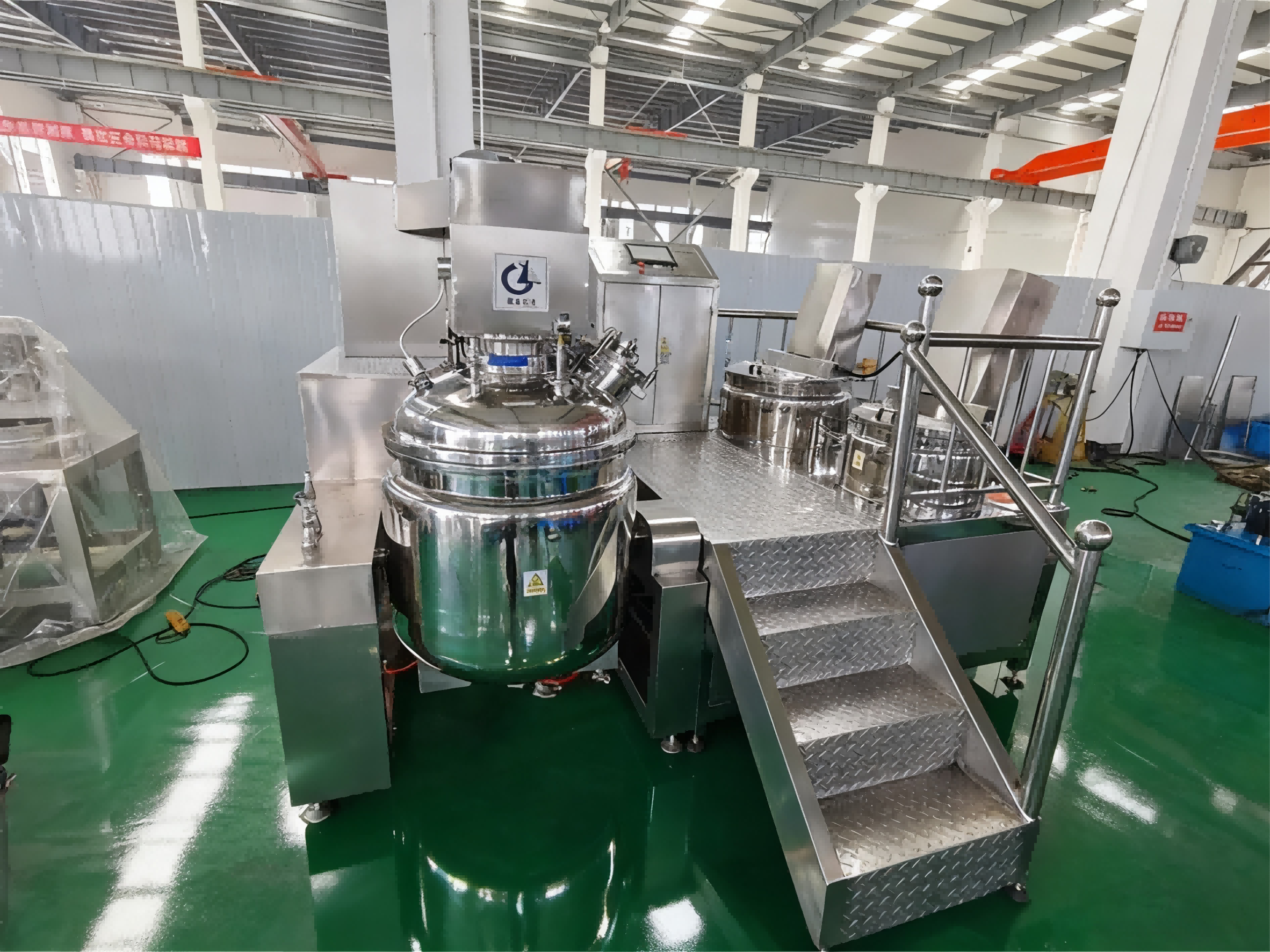 Step-by-Step Working Process of the Vacuum Emulsifying Homogenizer